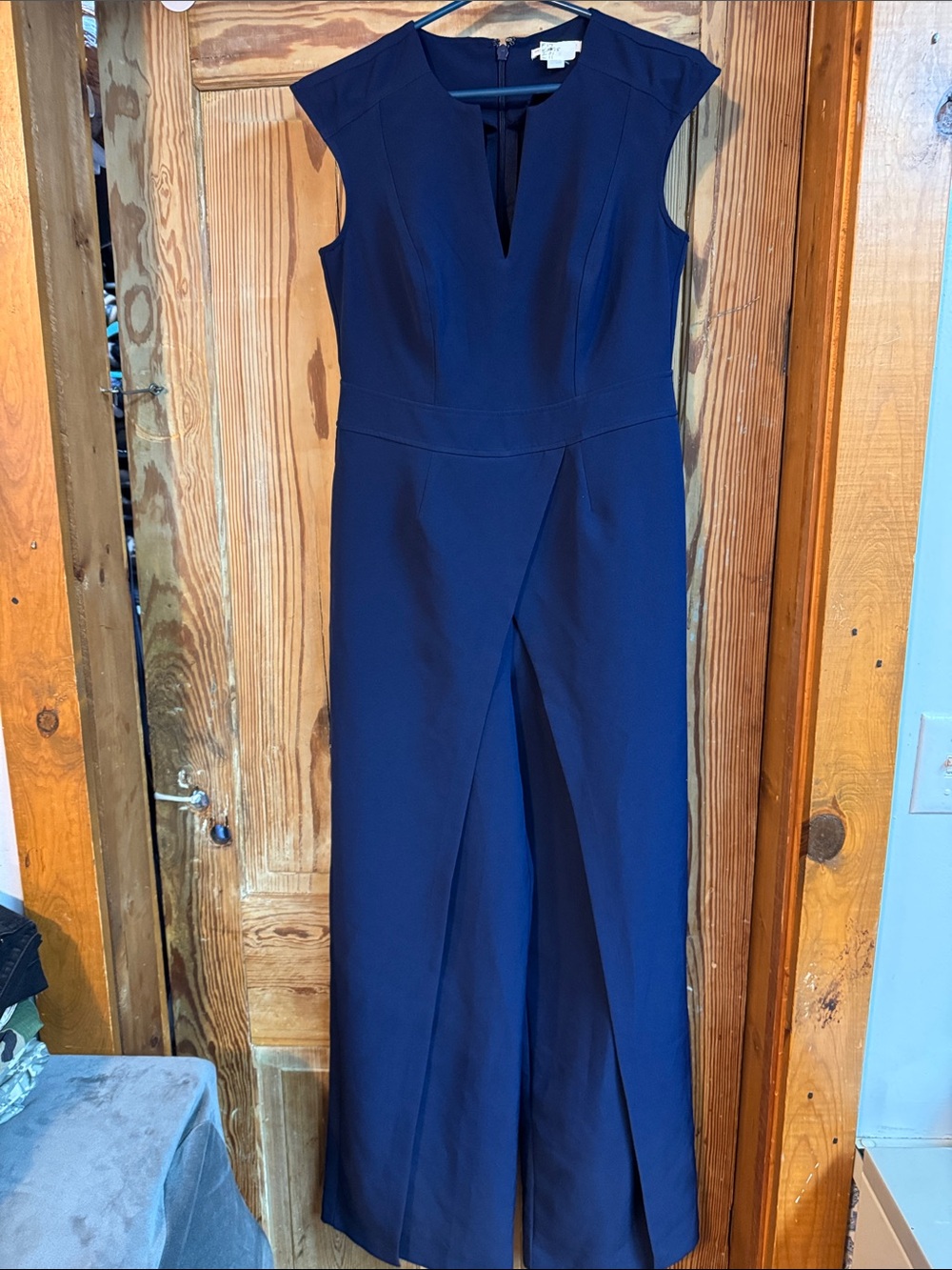 New York and company stretch Navy jumpsuit 4  pantsuit has side panels over legs